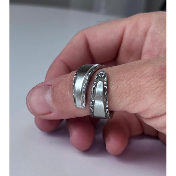 Handmade Rose Spoon Ring - Size 9.5 Floral Silverware Wrap Band Silver - Picture 3 of 8